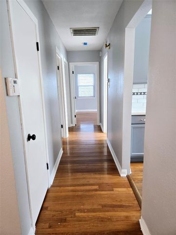 618 Fostoria Lane, Houston, TX 77076