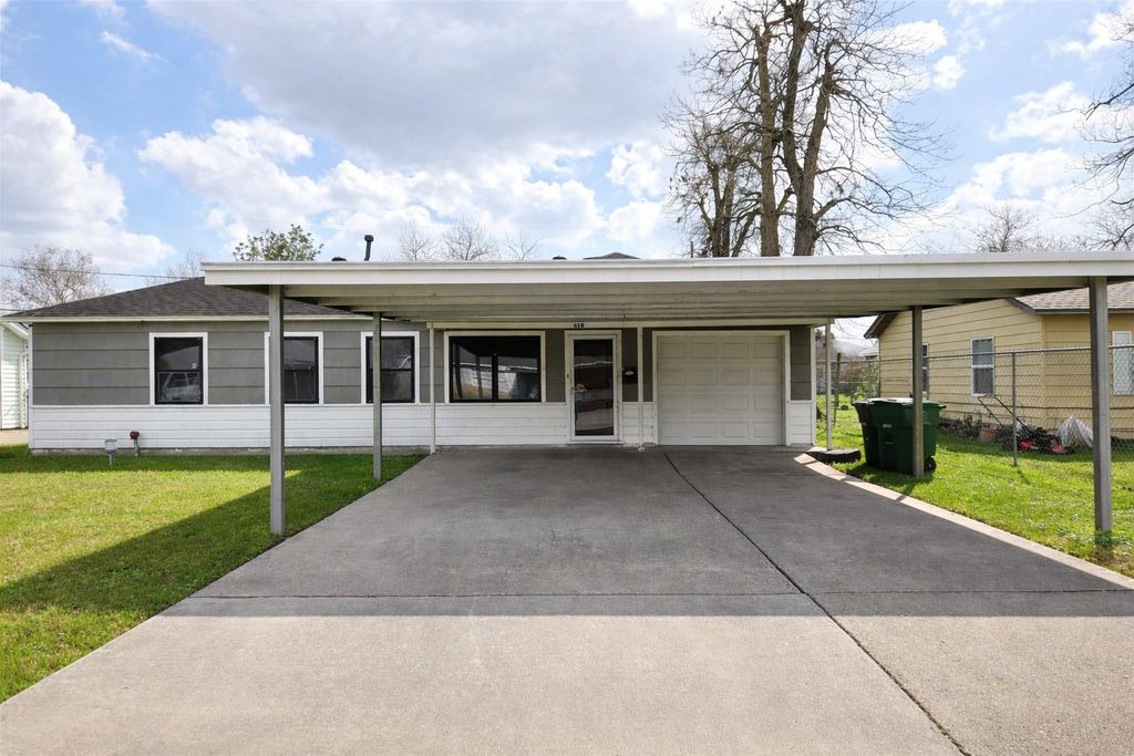 618 Fostoria Lane, Houston, TX 77076