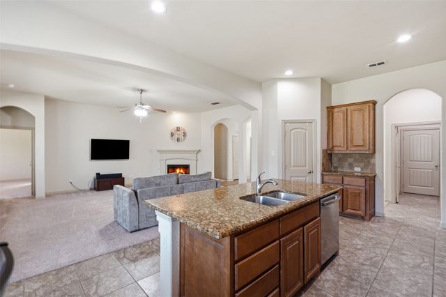2333 Los Olivos Lane, Fort Worth, TX 76131