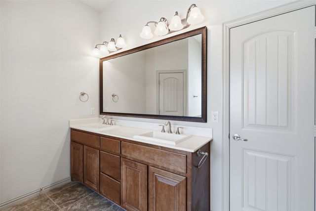 2333 Los Olivos Lane, Fort Worth, TX 76131