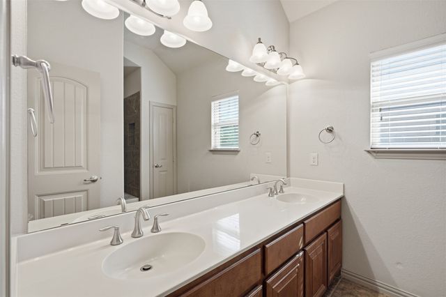 2333 Los Olivos Lane, Fort Worth, TX 76131