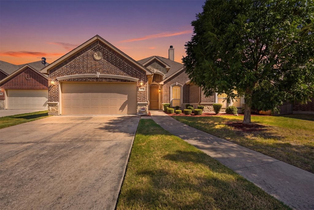 2333 Los Olivos Lane, Fort Worth, TX 76131
