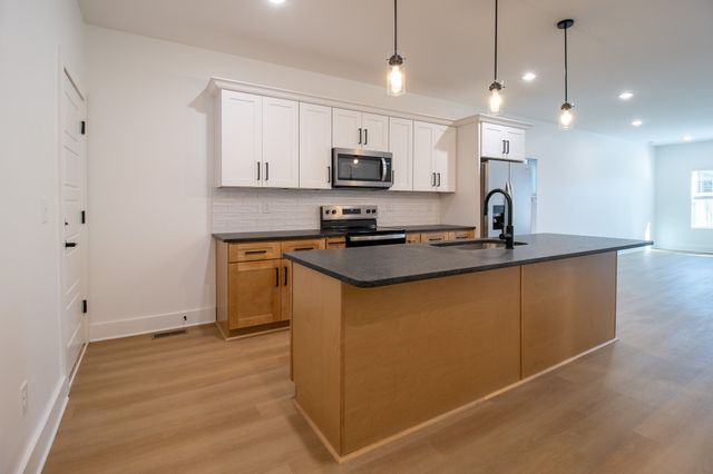 4028 University Ave A, Old Hickory, TN 37138