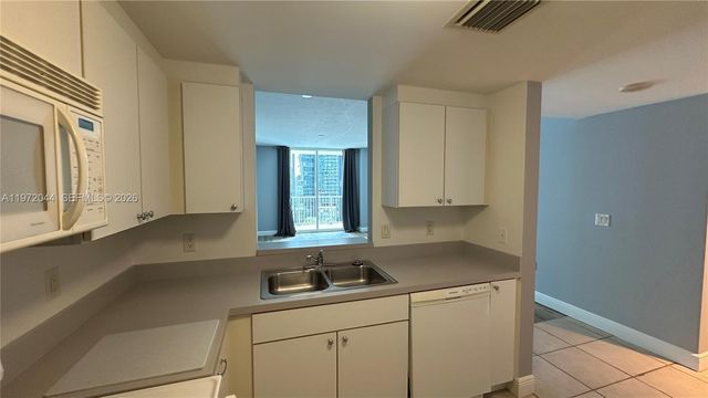 1250 S Miami Ave 1012, Miami, FL 33130