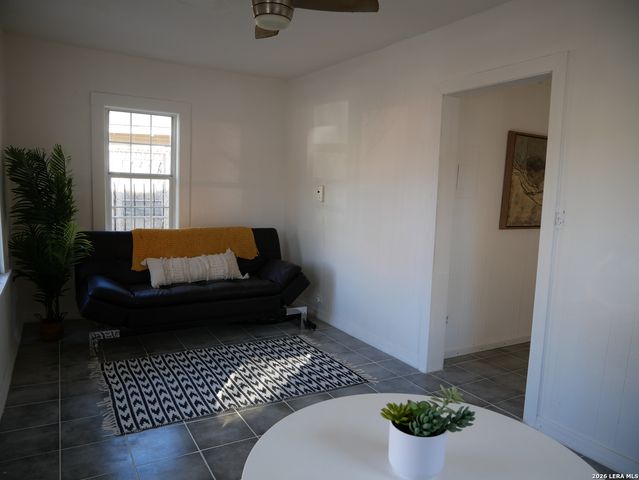 1820 Ruiz, San Antonio, TX 78207