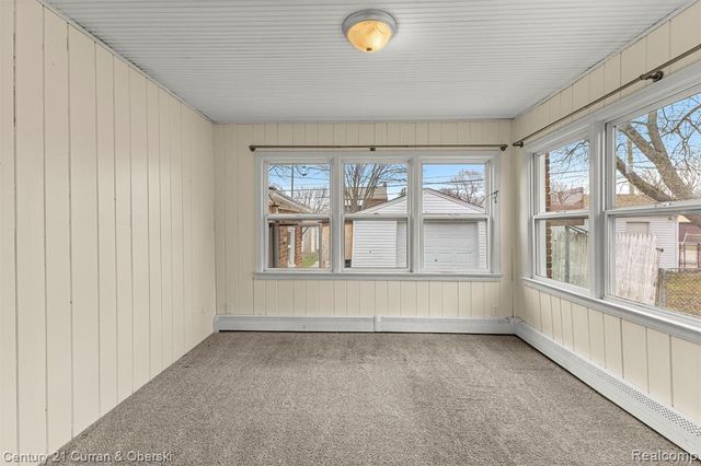 23020 Albion Avenue, Farmington, MI 48336