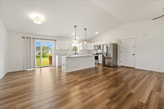 615 W 4TH AVENUE, North Pole, AK 99705