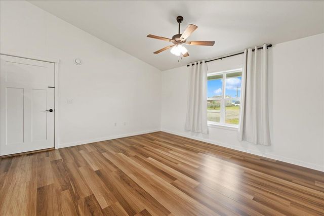 615 W 4TH AVENUE, North Pole, AK 99705