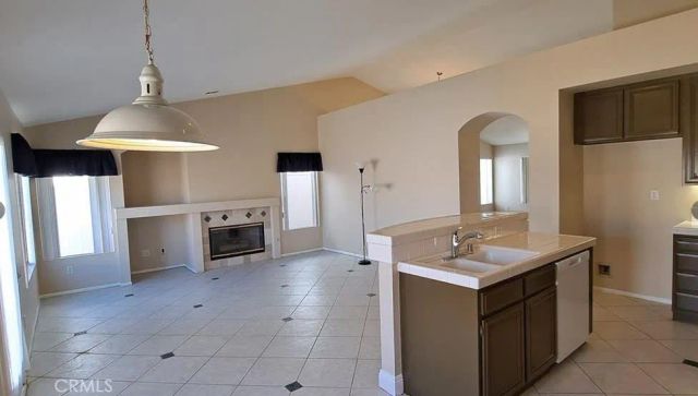 832 Homestead, Corona, CA 92878