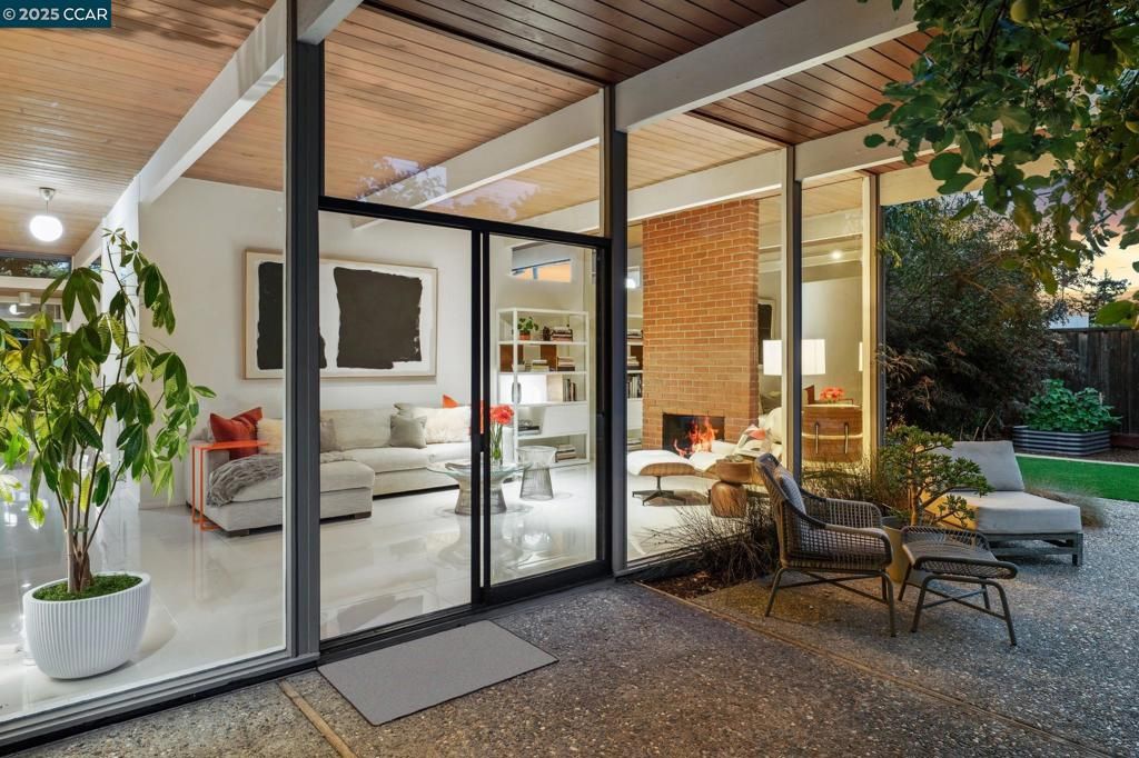 206 Santa Fe Dr, Walnut Creek, CA 94598