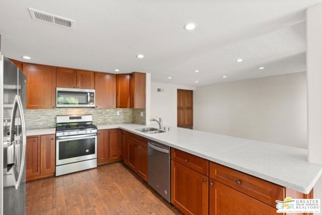30 W Entrada, Irvine, CA 92620