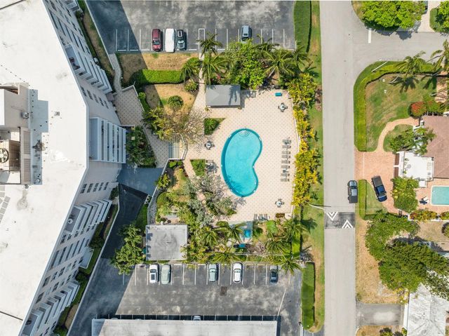 2851 S Ocean Boulevard F-6, Boca Raton, FL 33432