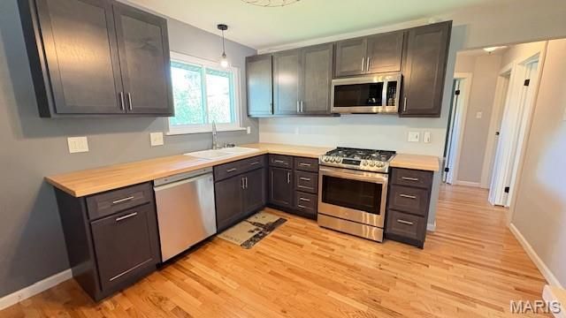 4312 Norcrest, St Louis, MO 63129