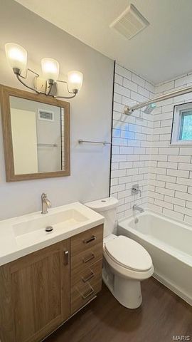 4312 Norcrest, St Louis, MO 63129