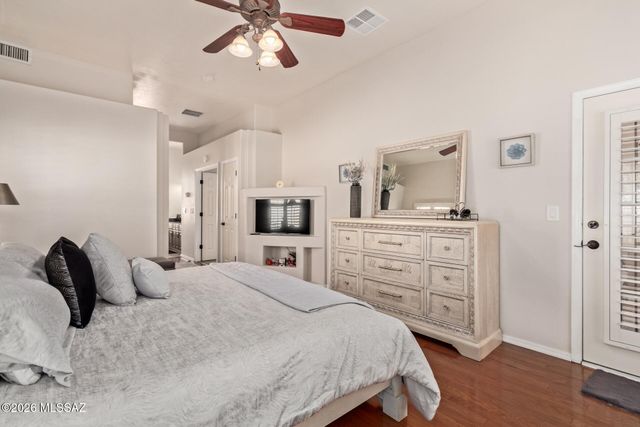 1738 W Lost Moon Court, Tucson, AZ 85737