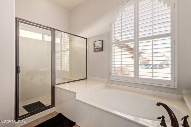 1738 W Lost Moon Court, Tucson, AZ 85737