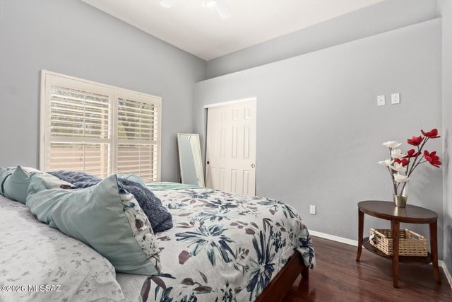 1738 W Lost Moon Court, Tucson, AZ 85737