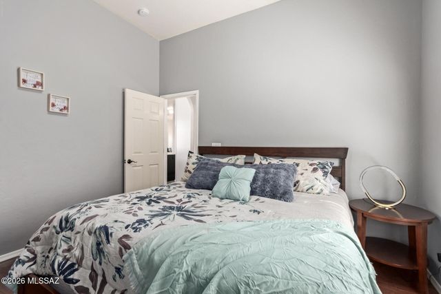 1738 W Lost Moon Court, Tucson, AZ 85737