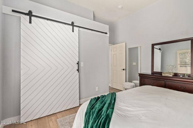 1738 W Lost Moon Court, Tucson, AZ 85737