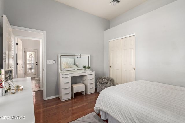 1738 W Lost Moon Court, Tucson, AZ 85737