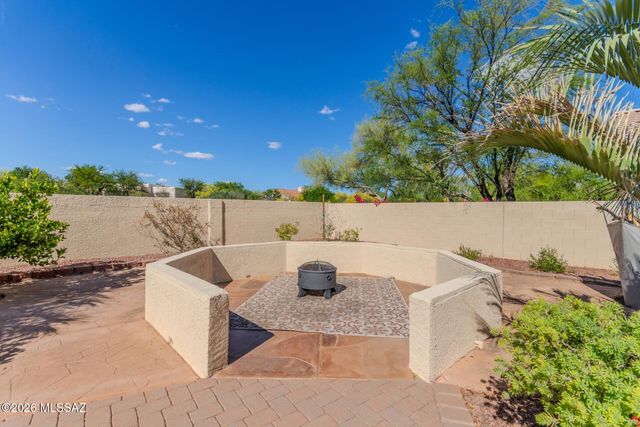 1738 W Lost Moon Court, Tucson, AZ 85737