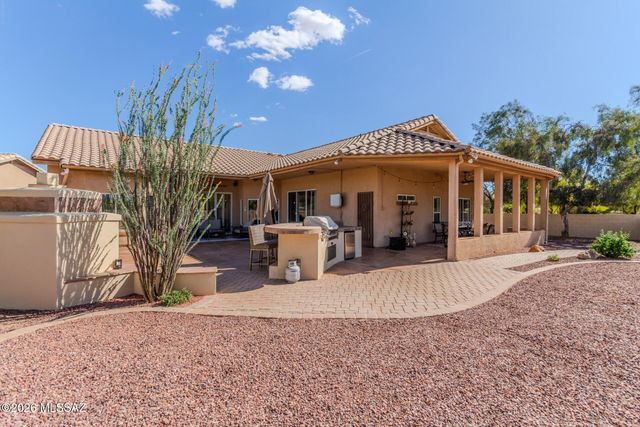1738 W Lost Moon Court, Tucson, AZ 85737