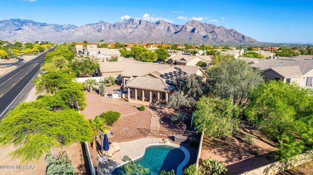 1738 W Lost Moon Court, Tucson, AZ 85737