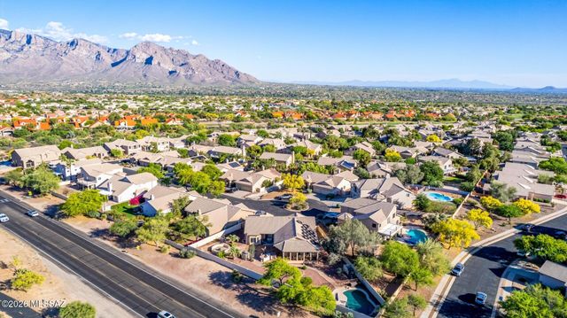 1738 W Lost Moon Court, Tucson, AZ 85737