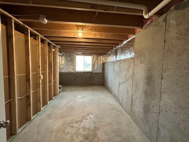 21801 Southcreek Road, Peculiar, MO 64078