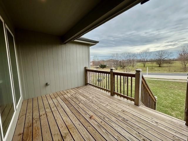 21801 Southcreek Road, Peculiar, MO 64078