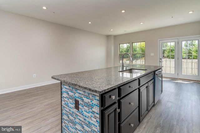 6021 ETTERBEEK ST, Ijamsville, MD 21754