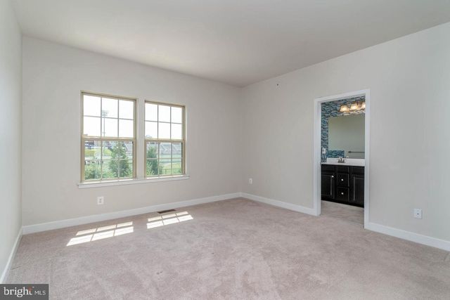 6021 ETTERBEEK ST, Ijamsville, MD 21754