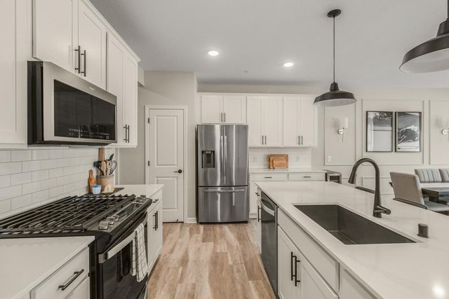9607 4th Street N, Lake Elmo, MN 55042
