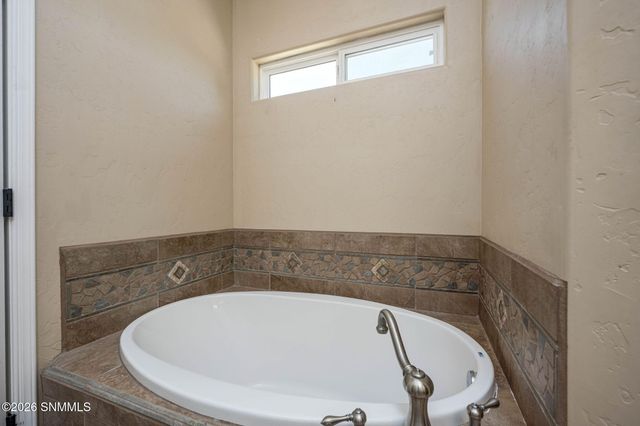 4051 Bella Sierra Drive, Las Cruces, NM 88011