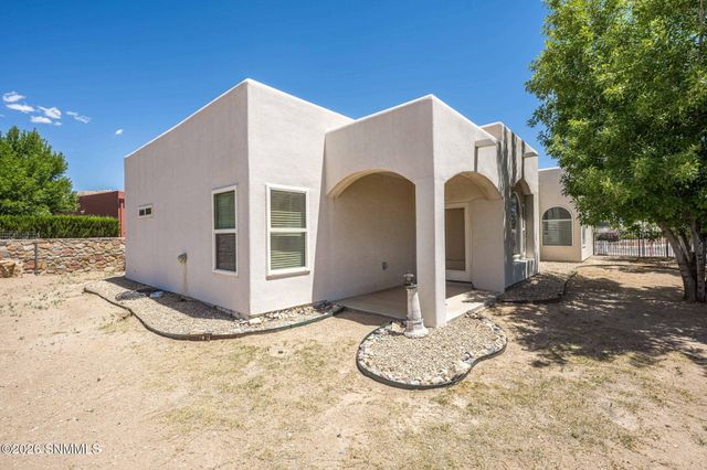 4051 Bella Sierra Drive, Las Cruces, NM 88011