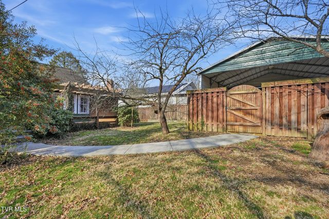 113 West 2nd Street, Big Stone Gap, VA 24219