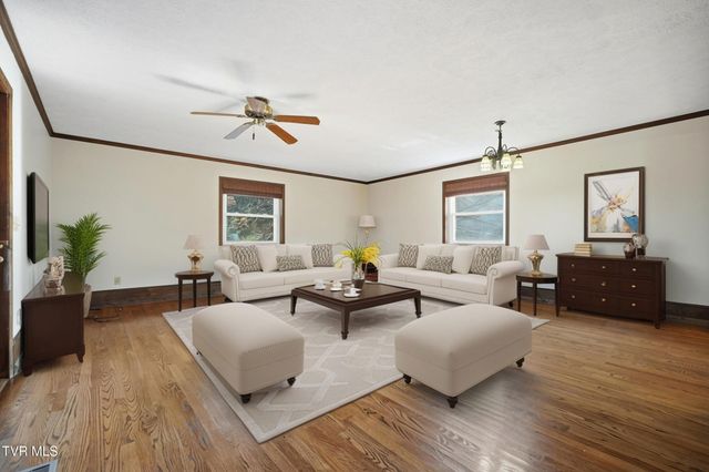 113 West 2nd Street, Big Stone Gap, VA 24219