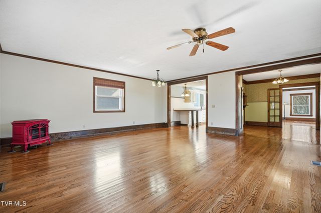 113 West 2nd Street, Big Stone Gap, VA 24219