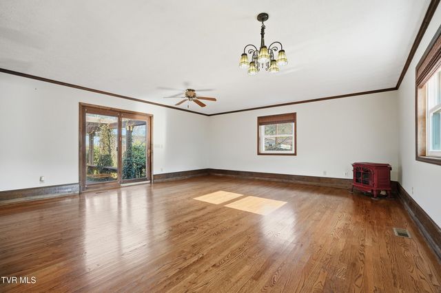 113 West 2nd Street, Big Stone Gap, VA 24219