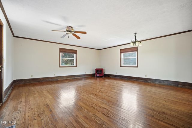 113 West 2nd Street, Big Stone Gap, VA 24219