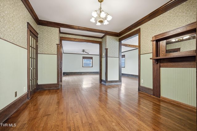 113 West 2nd Street, Big Stone Gap, VA 24219