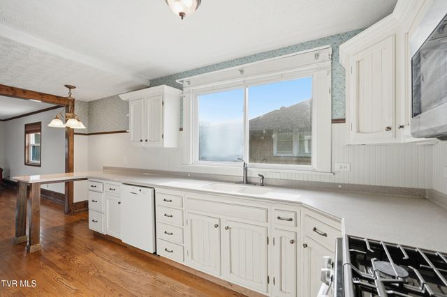 113 West 2nd Street, Big Stone Gap, VA 24219