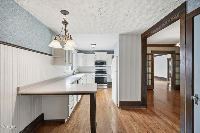 113 West 2nd Street, Big Stone Gap, VA 24219