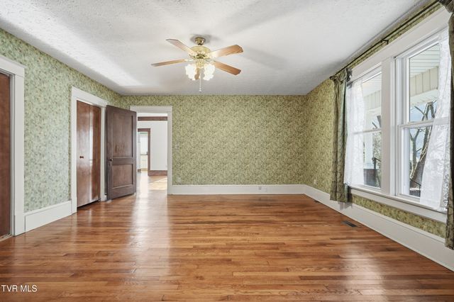 113 West 2nd Street, Big Stone Gap, VA 24219