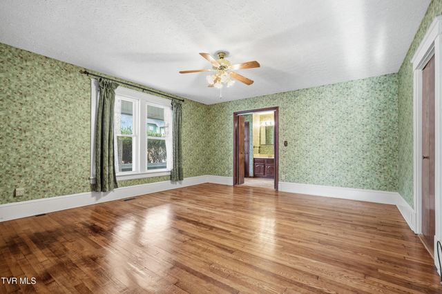 113 West 2nd Street, Big Stone Gap, VA 24219