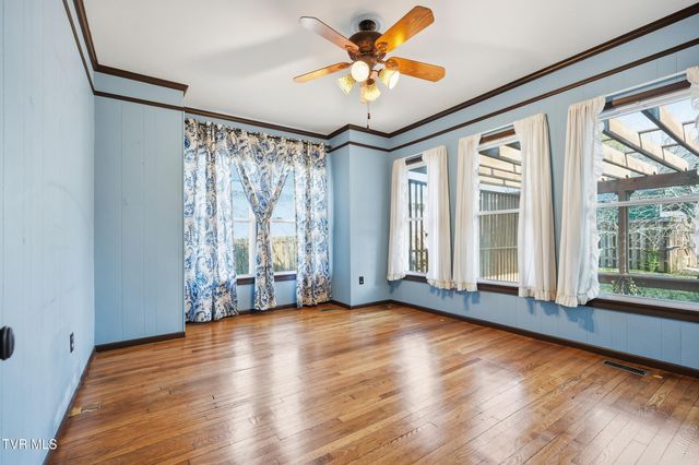 113 West 2nd Street, Big Stone Gap, VA 24219