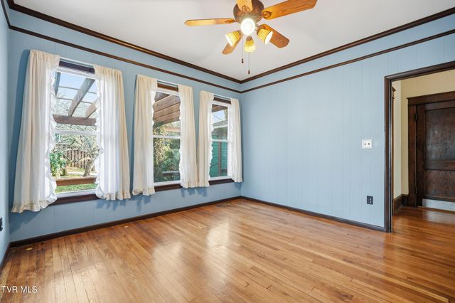 113 West 2nd Street, Big Stone Gap, VA 24219