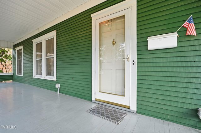 113 West 2nd Street, Big Stone Gap, VA 24219