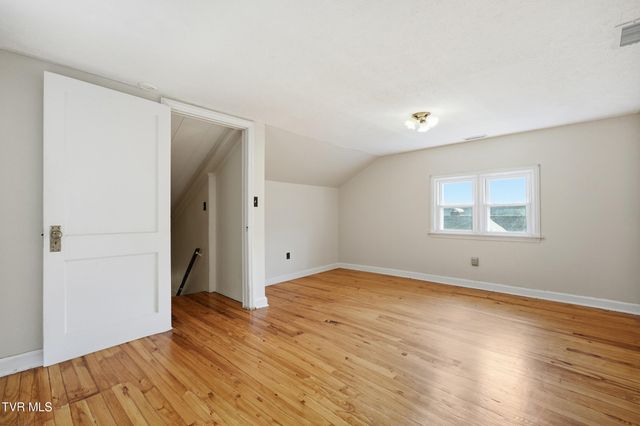 113 West 2nd Street, Big Stone Gap, VA 24219