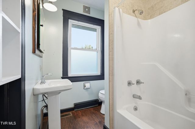 113 West 2nd Street, Big Stone Gap, VA 24219